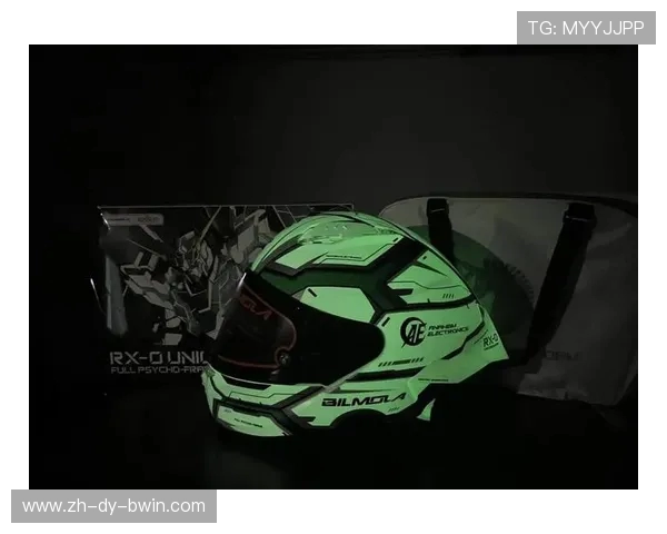 买到盗版游戏头盔血量只剩一滴竟意外开启神秘冒险之旅